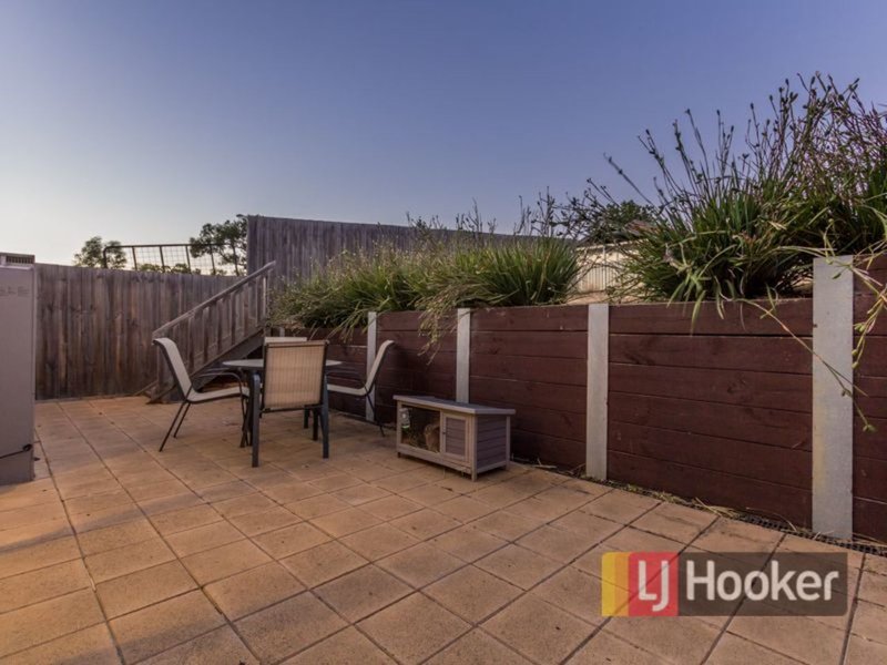 Photo - 8/12 Renlik Court, Pakenham VIC 3810 - Image 4