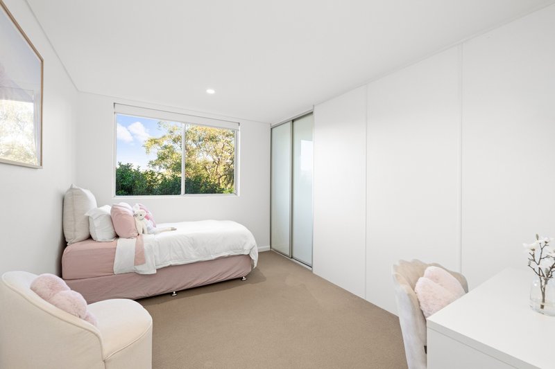 Photo - 8/12 Seaview Avenue, Newport NSW 2106 - Image 5