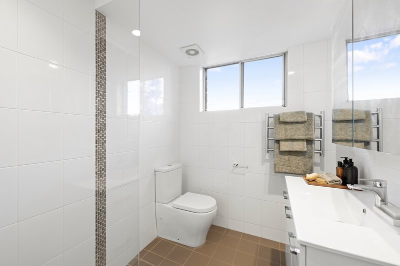 Photo - 8/12 Seaview Avenue, Newport NSW 2106 - Image 6