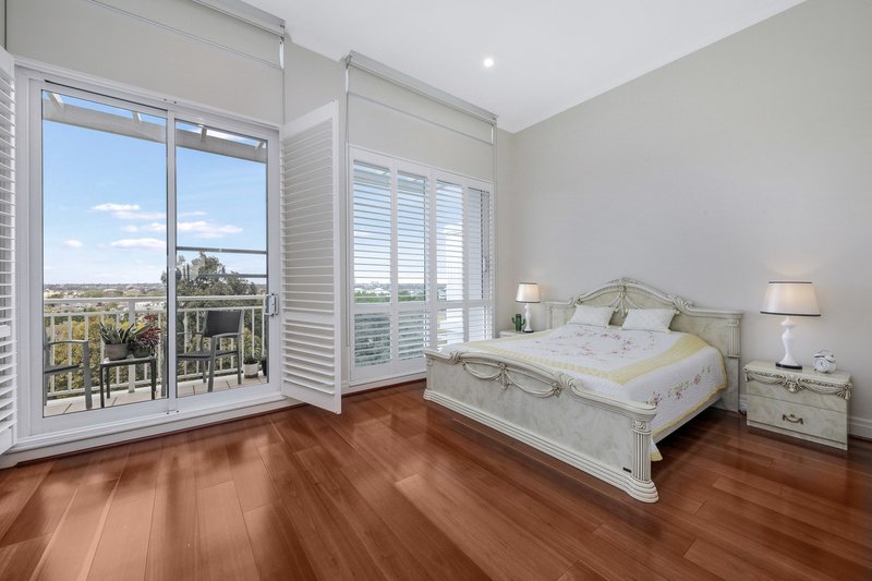 Photo - 812/15-17 Peninsula Drive, Breakfast Point NSW 2137 - Image 3