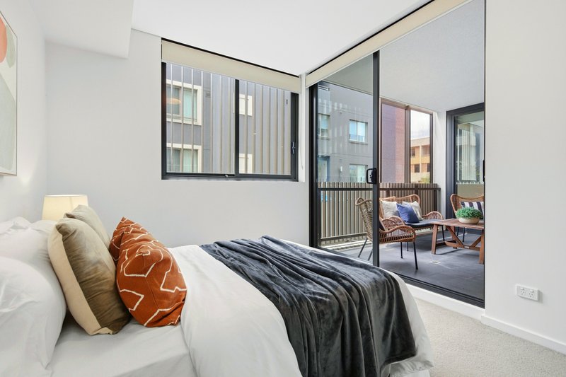 Photo - 8122/19 Amalfi Drive, Wentworth Point NSW 2127 - Image 8