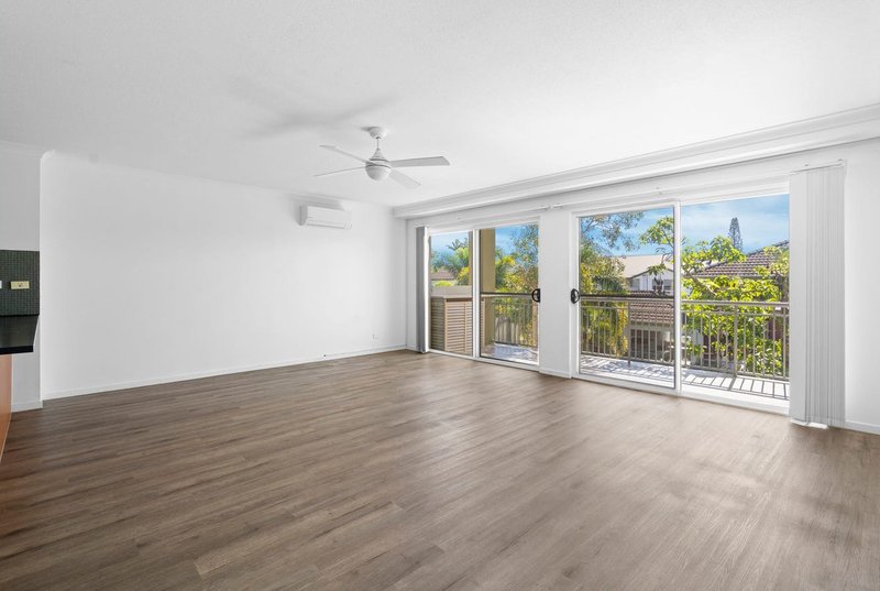 Photo - 812/33 Clark Street, Biggera Waters QLD 4216 - Image 2
