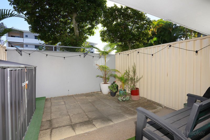 Photo - 8/125 Frank Street, Labrador QLD 4215 - Image 16