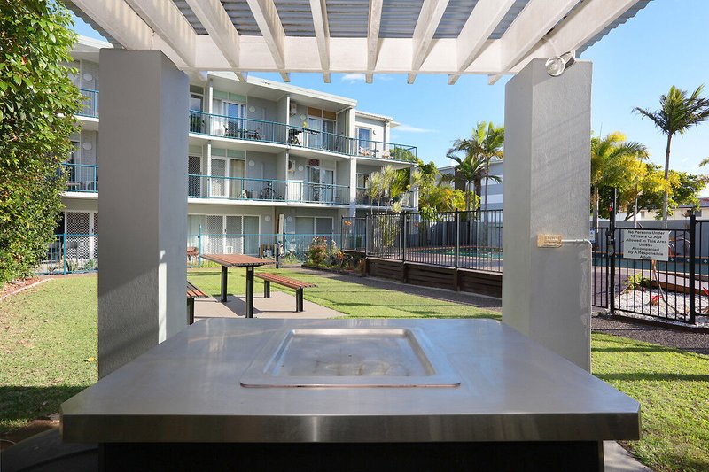 Photo - 8/125 Frank Street, Labrador QLD 4215 - Image 17