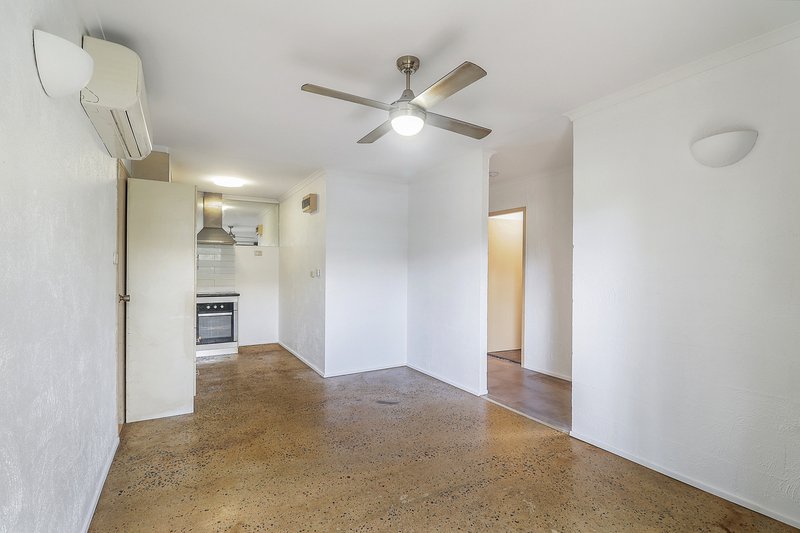 Photo - 8/126 Greenslopes Street, Edge Hill QLD 4870 - Image 2