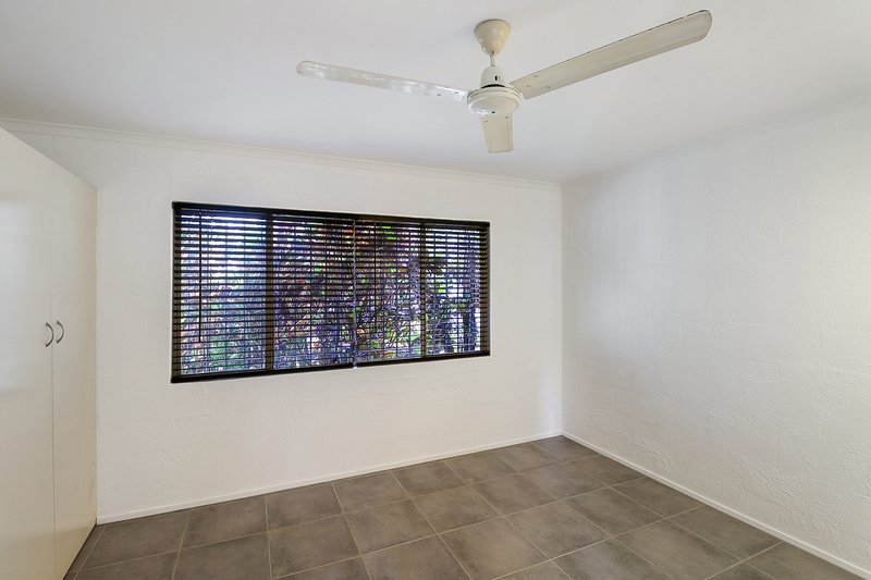 Photo - 8/126 Greenslopes Street, Edge Hill QLD 4870 - Image 6