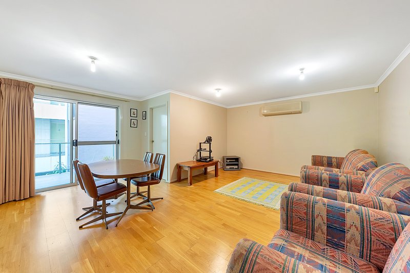 Photo - 8/13 Hurtle Parade, Mawson Lakes SA 5095 - Image 4