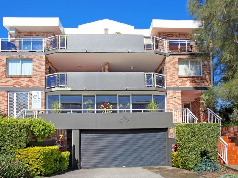 Photo - 8/13 Lagoon Street, Narrabeen NSW 2101 - Image 6