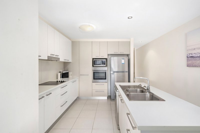 Photo - 8/13 Louis Street, Redcliffe QLD 4020 - Image 4