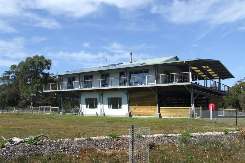 813 Reids Road, Binalong Bay TAS 7216