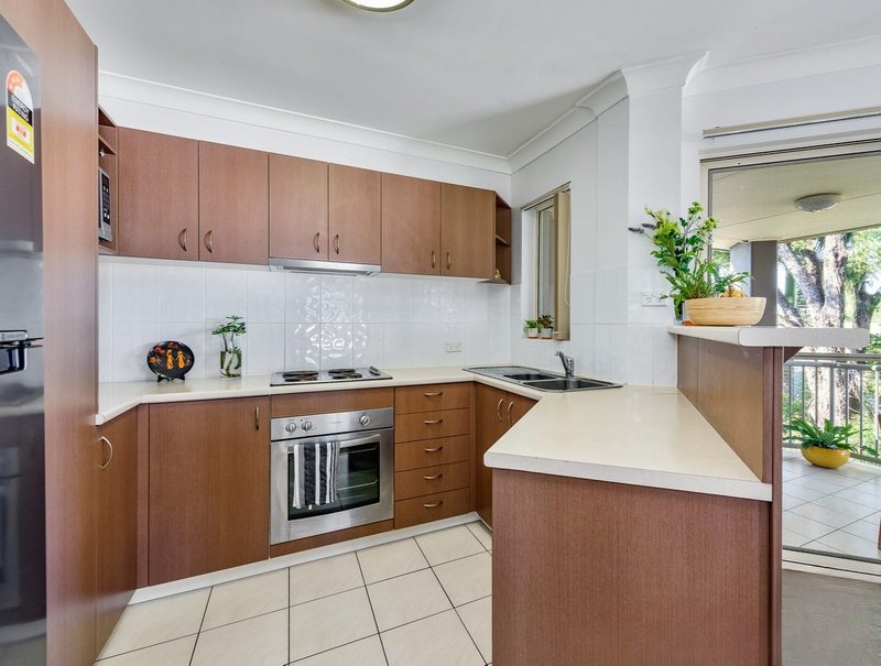 Photo - 8/131 Muir Street, Labrador QLD 4215 - Image 2