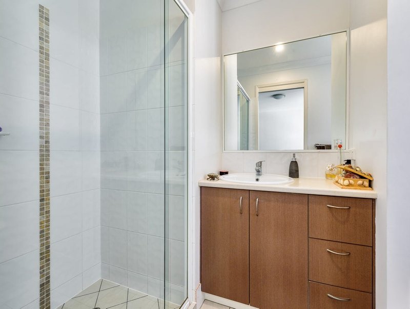 Photo - 8/131 Muir Street, Labrador QLD 4215 - Image 5
