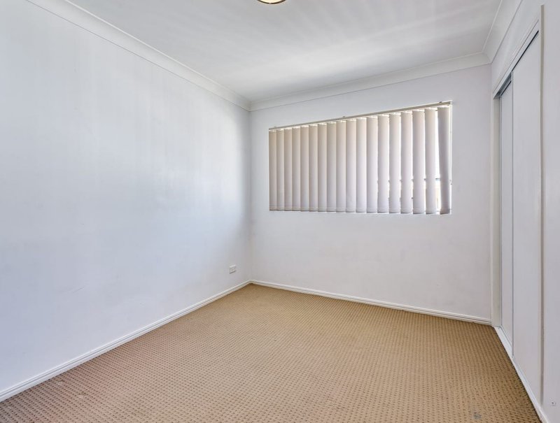 Photo - 8/131 Muir Street, Labrador QLD 4215 - Image 6