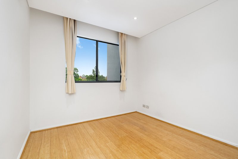 Photo - 813/1C Burdett Street, Hornsby NSW 2077 - Image 10