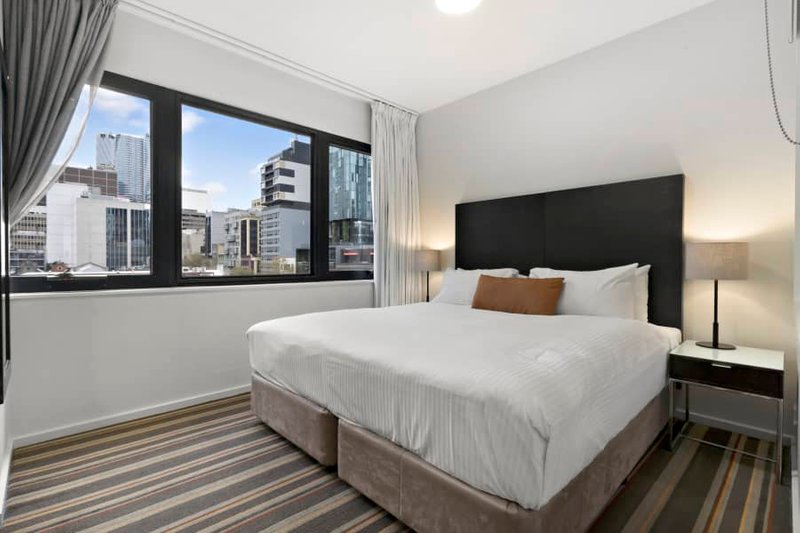 Photo - 813/250 Elizabeth Street, Melbourne VIC 3000 - Image 4