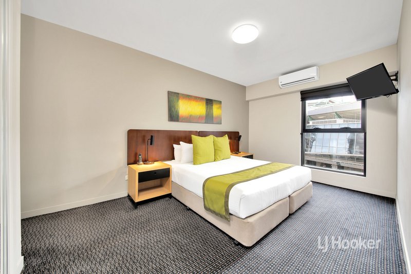 Photo - 813/750 Bourke Street, Docklands VIC 3008 - Image 9