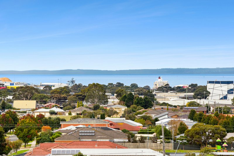 Photo - 8/14-16 Wolseley Grove, Bell Post Hill VIC 3215 - Image 1