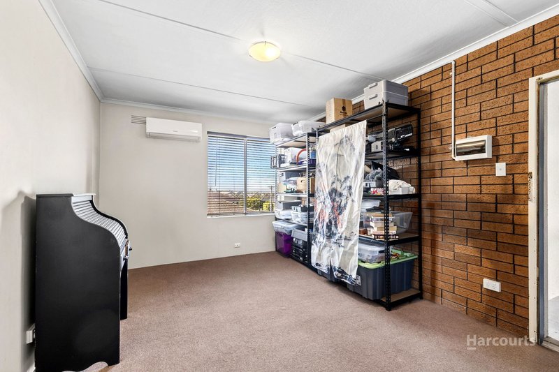 Photo - 8/14-16 Wolseley Grove, Bell Post Hill VIC 3215 - Image 3