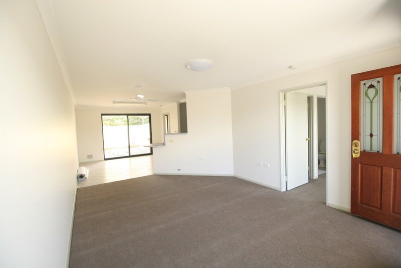 Photo - 8/14-18 Skewes Street, East Bunbury WA 6230 - Image 4