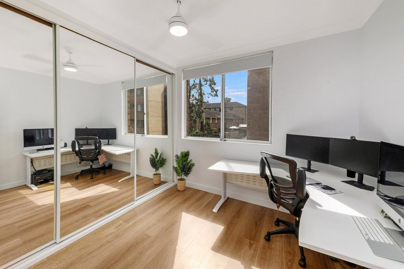 Photo - 8/14-20 Elizabeth Street, Parramatta NSW 2150 - Image 5