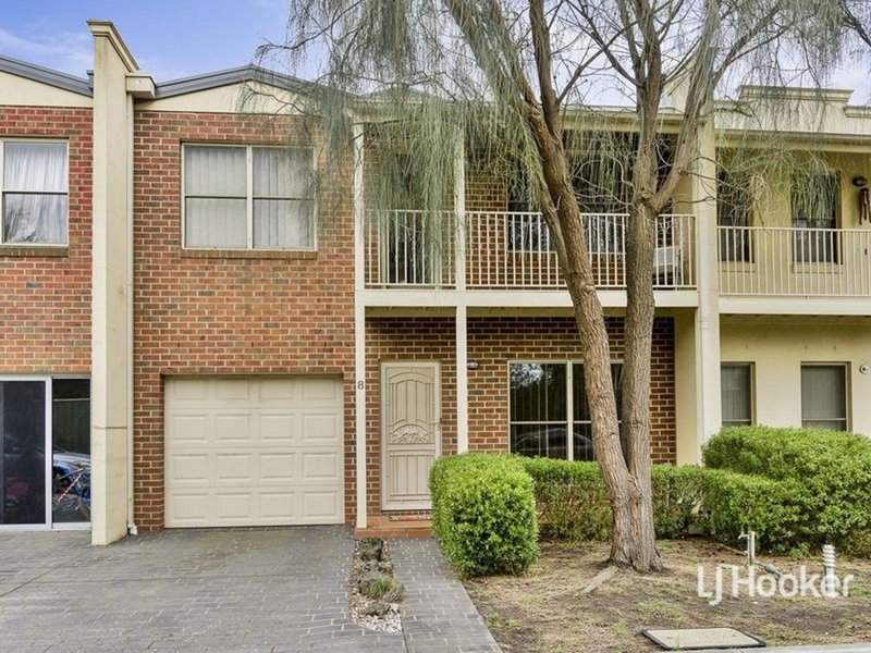 8/14 Mickleton Grove, Point Cook VIC 3030