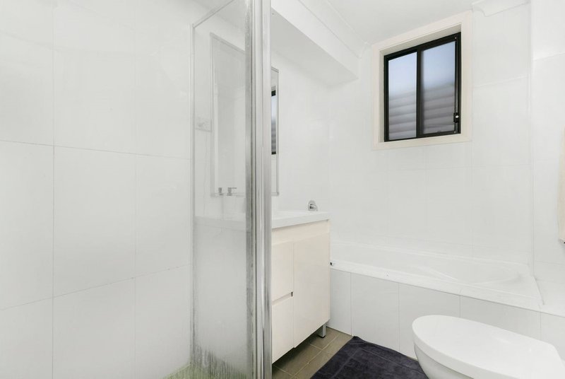 Photo - 8/14 Park Avenue, Westmead NSW 2145 - Image 6