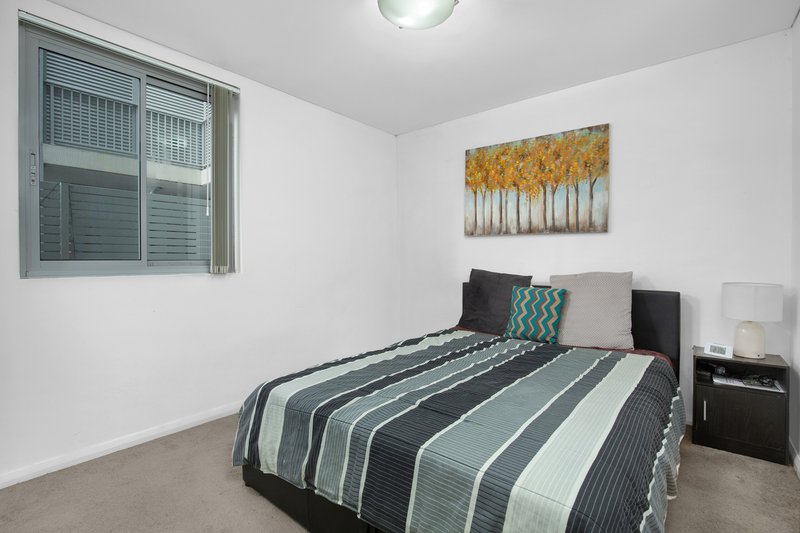 Photo - 8/14 Peggy Street, Mays Hill NSW 2145 - Image 5