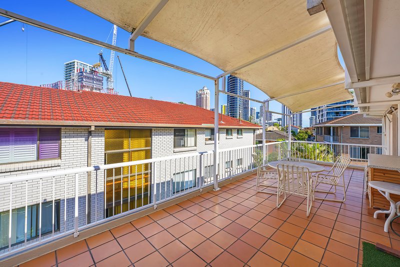 Photo - 8/14 Rosewood Avenue, Broadbeach QLD 4218 - Image 19