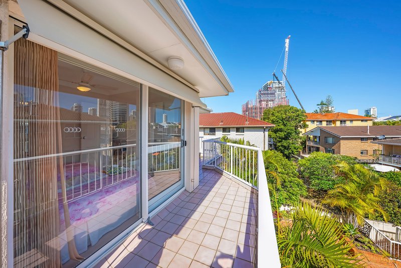 Photo - 8/14 Rosewood Avenue, Broadbeach QLD 4218 - Image 20