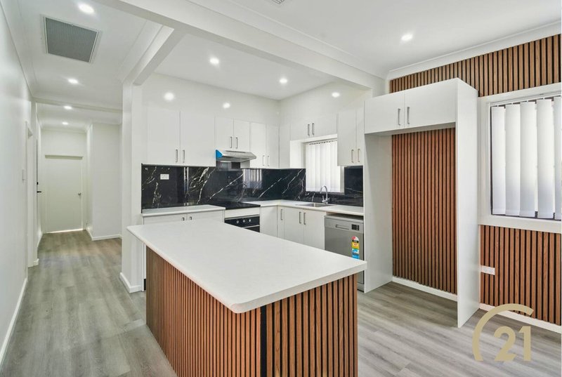 Photo - 814 The Horsley Drive, Smithfield NSW 2164 - Image 1