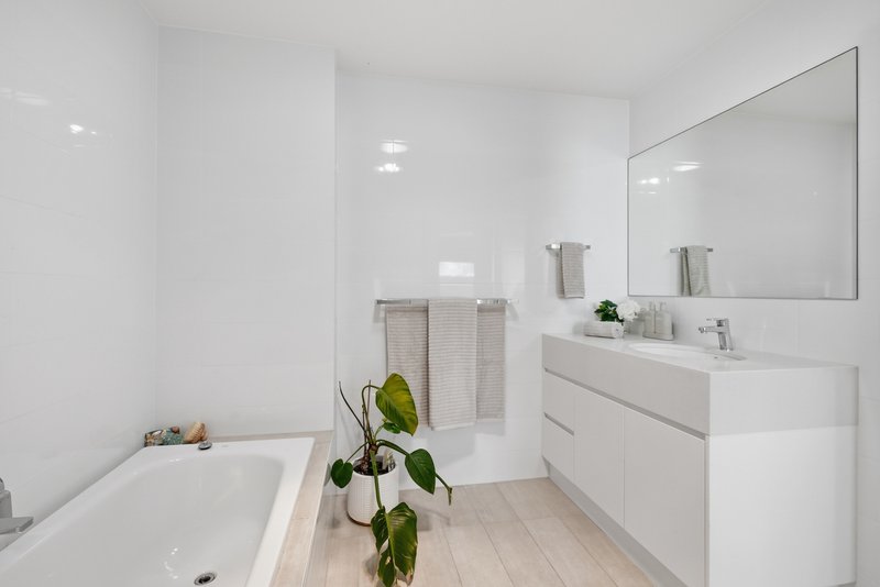 Photo - 8/14 Wilpark Crescent, Currumbin Waters QLD 4223 - Image 17