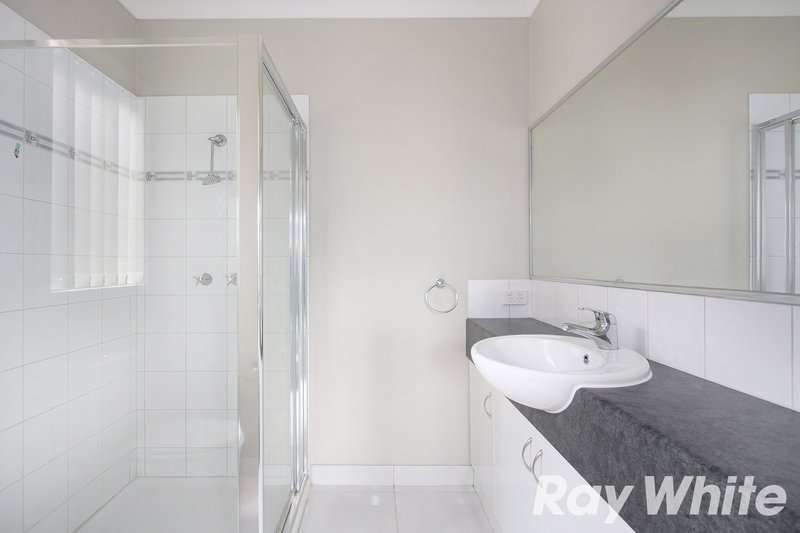 Photo - 8/143 Ahern Road, Pakenham VIC 3810 - Image 6