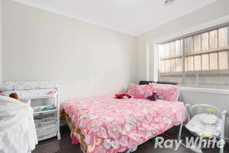 Photo - 8/143 Ahern Road, Pakenham VIC 3810 - Image 7