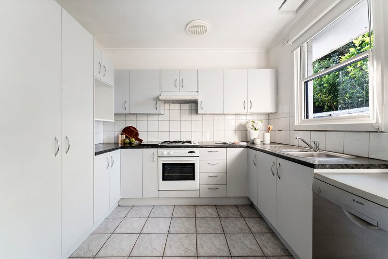 Photo - 8/15-19 Argus Street, Cheltenham VIC 3192 - Image 5