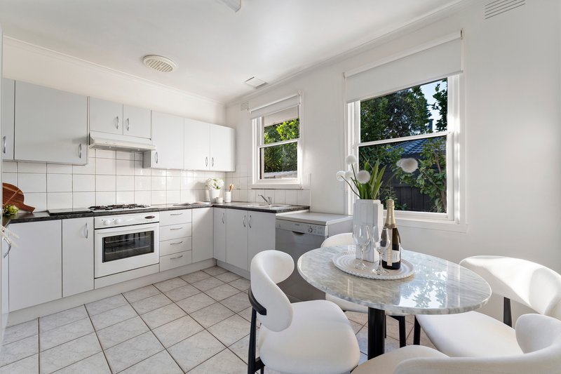 Photo - 8/15-19 Argus Street, Cheltenham VIC 3192 - Image 7