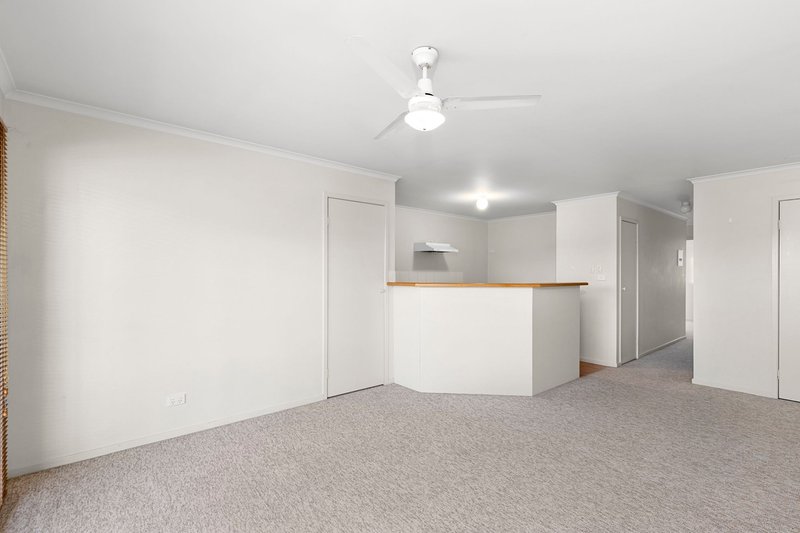 Photo - 8/15 Eric Fenning Drive, Surf Beach NSW 2536 - Image 4