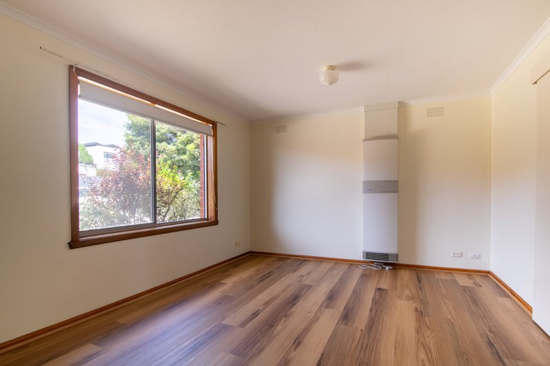 Photo - 8/15 Loddon Avenue, Reservoir VIC 3073 - Image 3