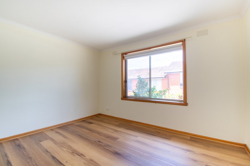 Photo - 8/15 Loddon Avenue, Reservoir VIC 3073 - Image 4