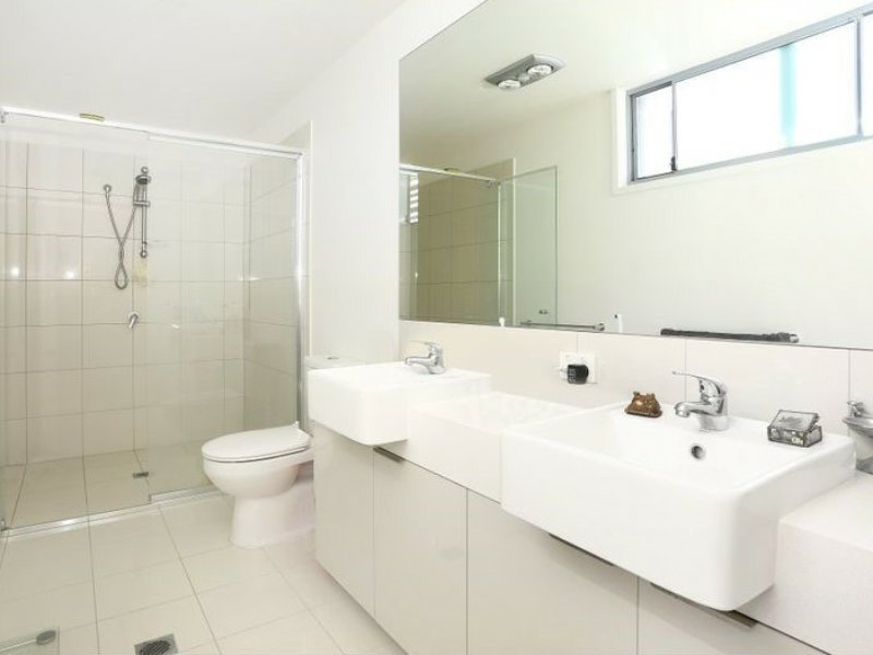 Photo - 81/5033 Emerald Island Drive, Carrara QLD 4211 - Image 15