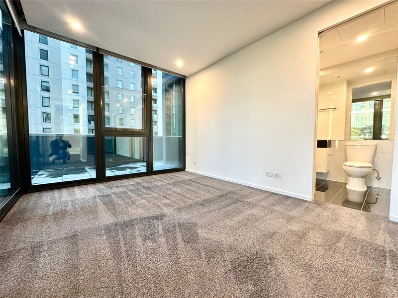 Photo - 815/151 City Road, Southbank VIC 3006 - Image 8