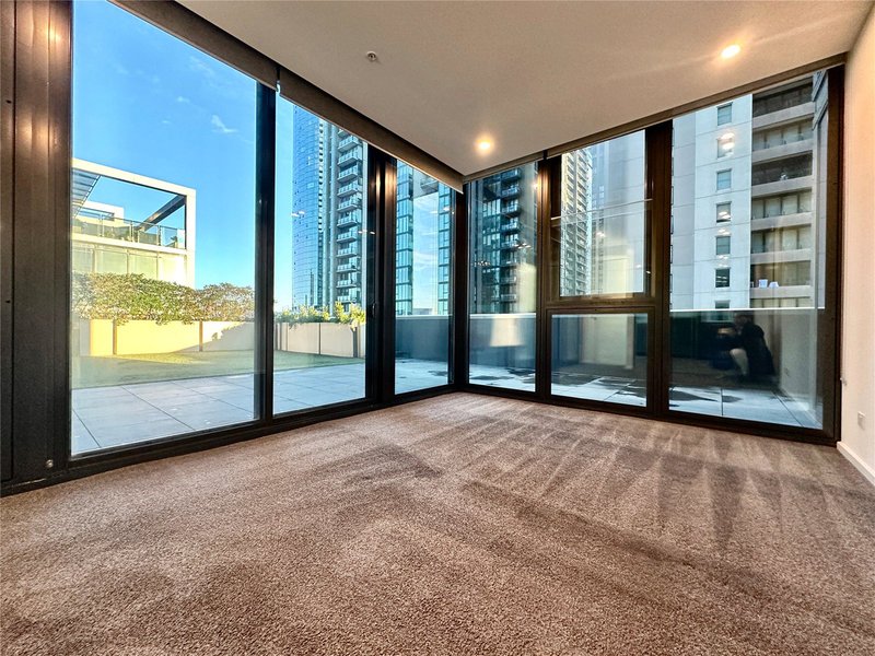 Photo - 815/151 City Road, Southbank VIC 3006 - Image 9