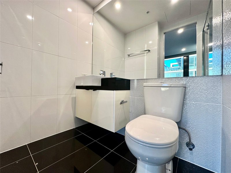 Photo - 815/151 City Road, Southbank VIC 3006 - Image 11