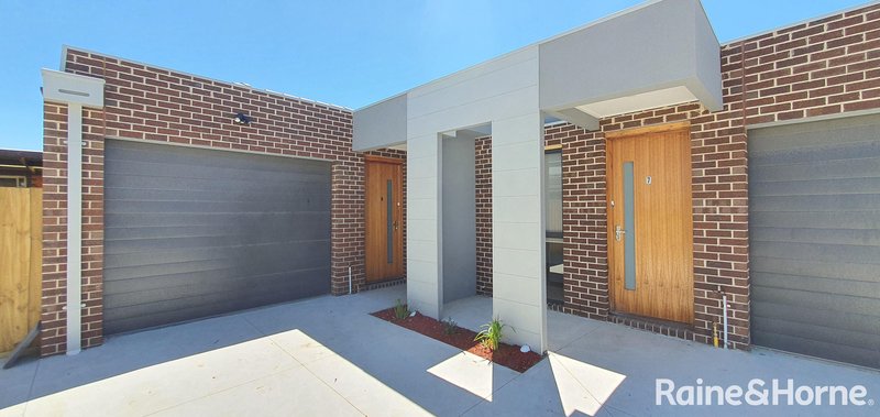 Photo - 8/16-18 Curtin Street, St Albans VIC 3021 - Image 1