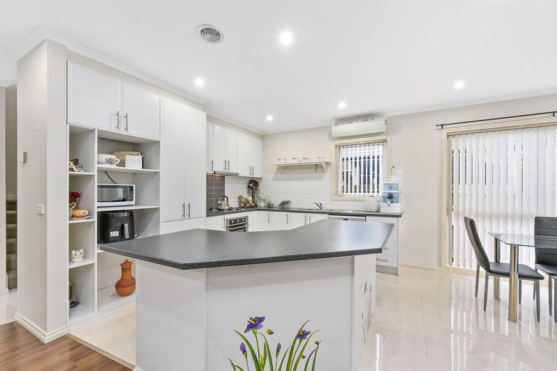 Photo - 8/16-18 Raymond Street, Noble Park VIC 3174 - Image 4