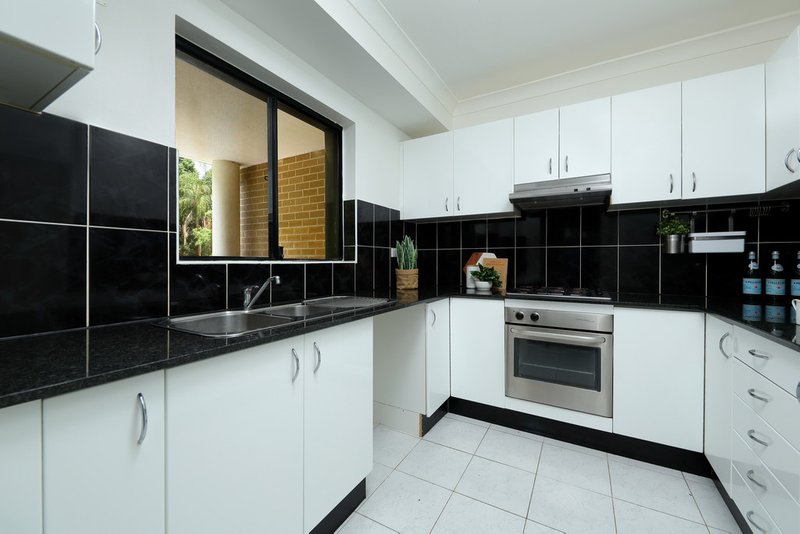 Photo - 8/16-18 Station Street, Mortdale NSW 2223 - Image 4