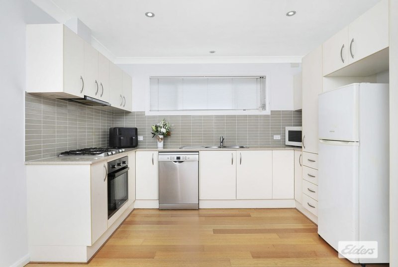 Photo - 8/16-18 Strathearn Avenue, Wollongong NSW 2500 - Image 3
