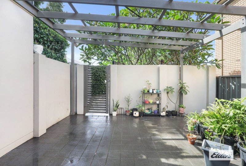 Photo - 8/16-18 Strathearn Avenue, Wollongong NSW 2500 - Image 9