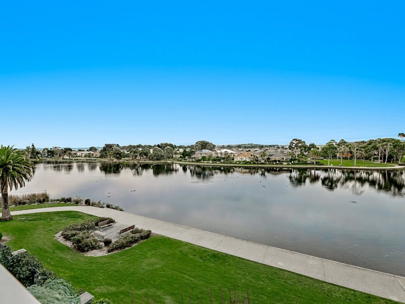 Photo - 8/16-20 Cormorant Parade, Pakenham VIC 3810 - Image 8