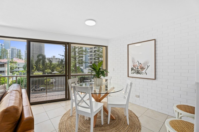 Photo - 8/16 Markwell Avenue, Surfers Paradise QLD 4217 - Image 4