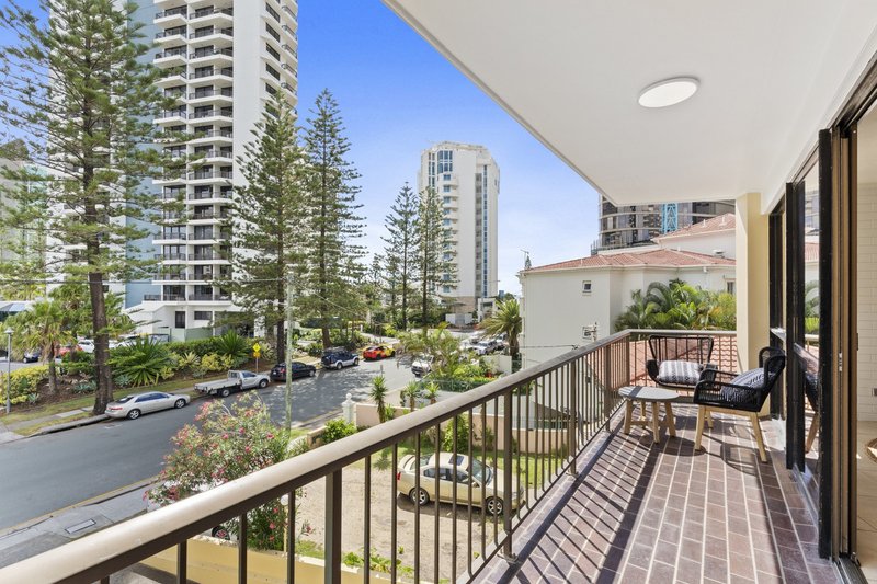 Photo - 8/16 Markwell Avenue, Surfers Paradise QLD 4217 - Image 6